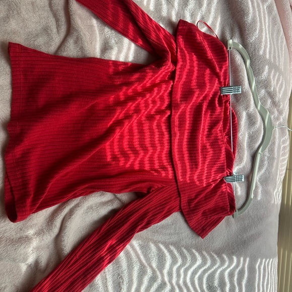 URBAN OUTFITERS RED TOP❤️ - Picture 2 of 4